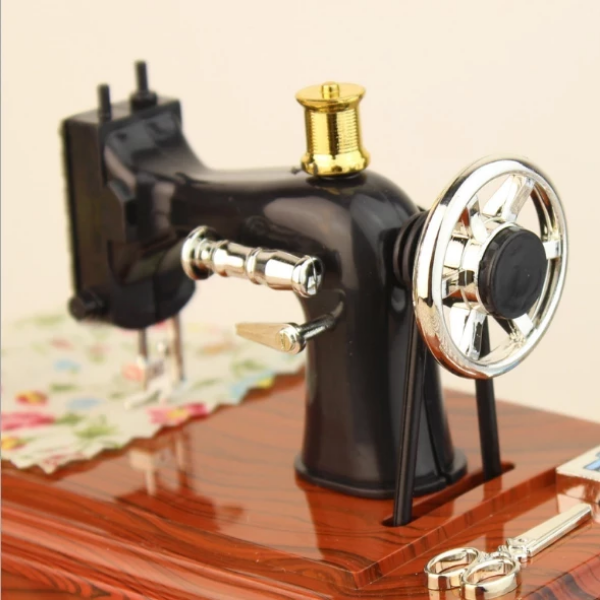 Cute Mini Sewing Machine Music Box